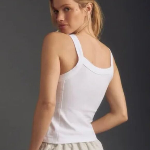 Brand New Pilcro Sporty Scoop-Neck Cropped Tank - Picture 2 of 6
